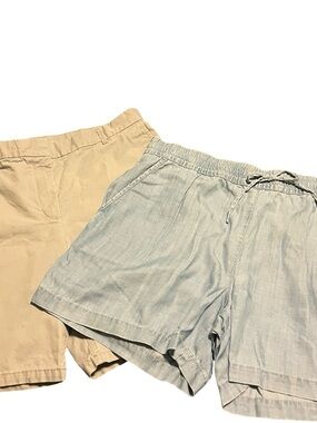 Shorts Bundle (L, 12) Dusty Blue Tommy Bahama and Gap Khaki Mid-Knee Shorts